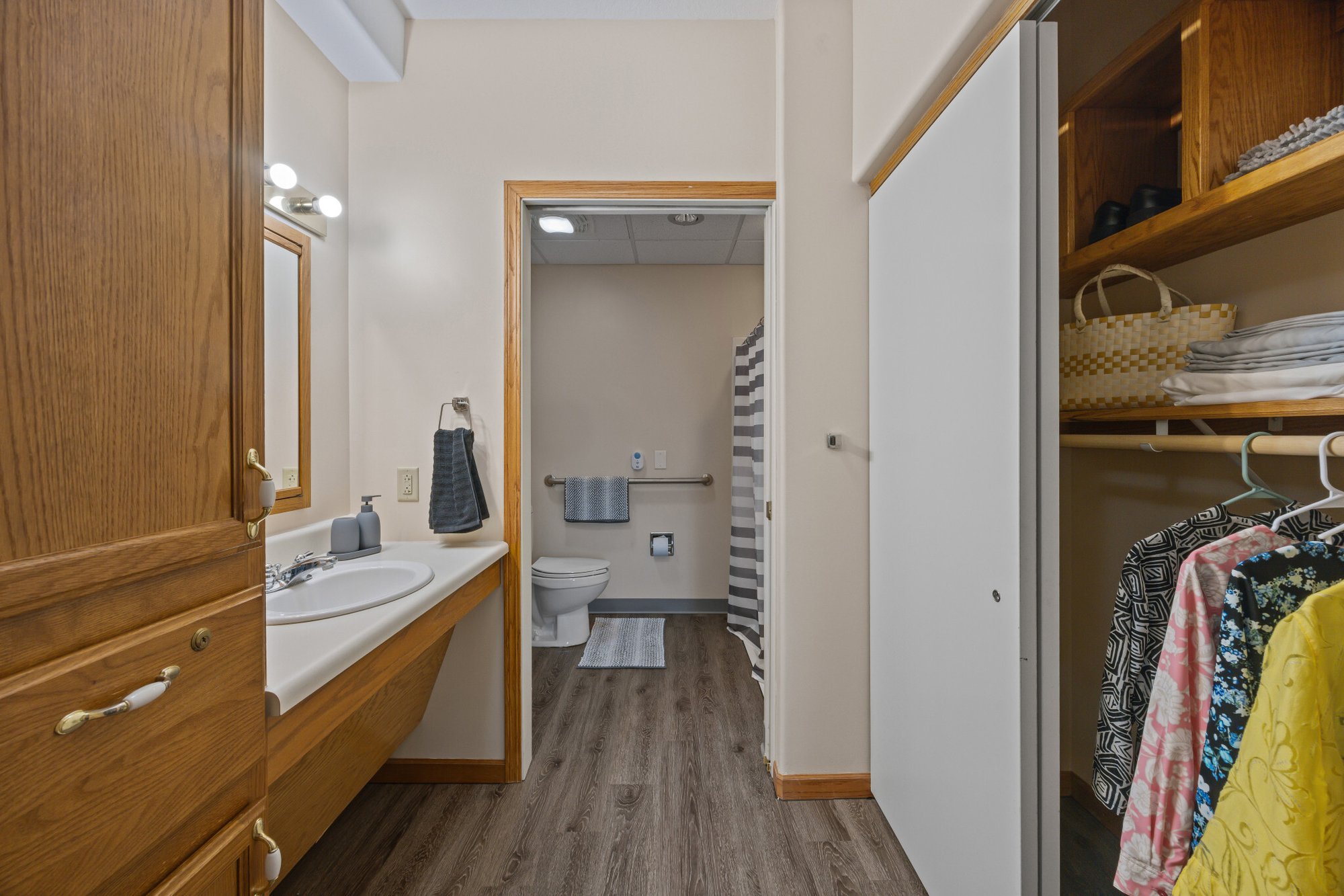 Show Room Bath. Closet