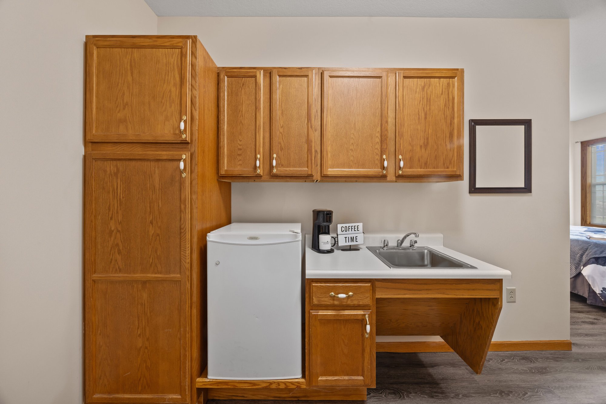 Show Room Cabinets